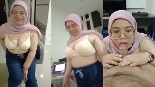 Bokep Indo Hijab Intovert Berani Memulai Sesuatu